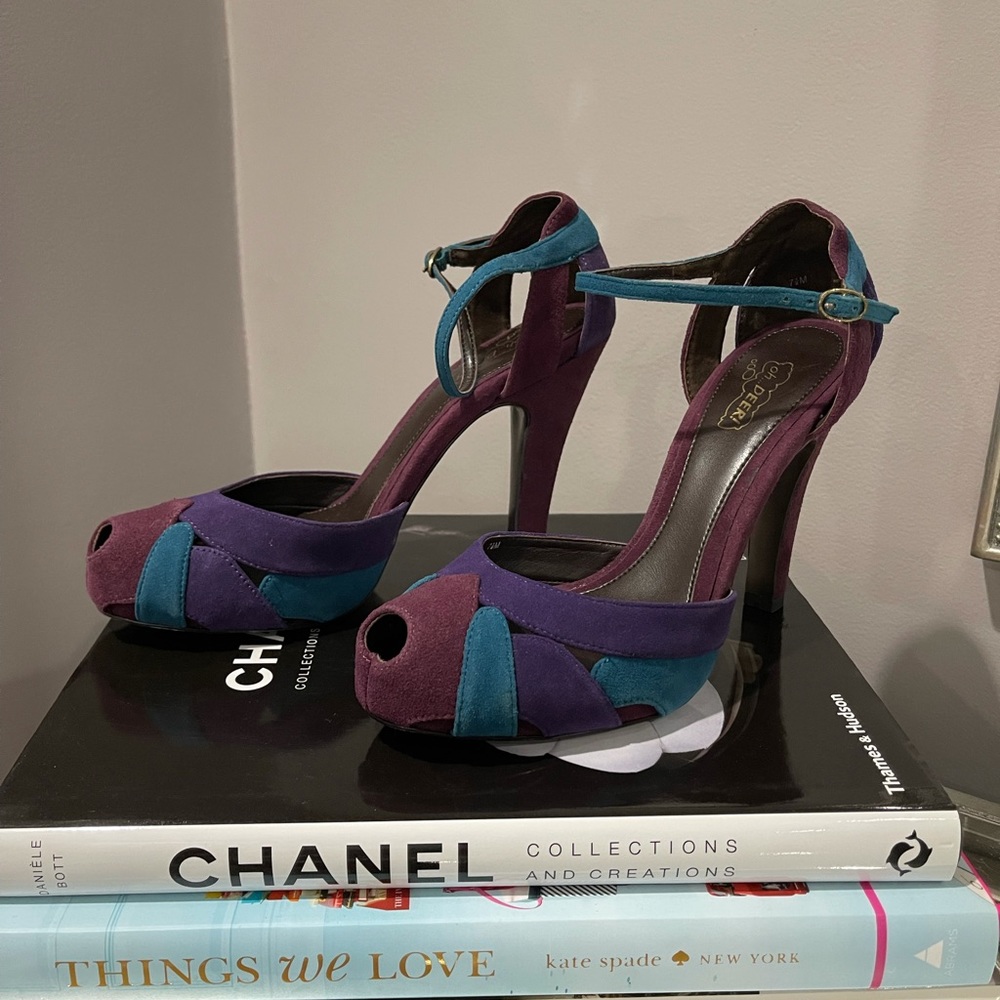 Oh Deer! Suede three tone pumps